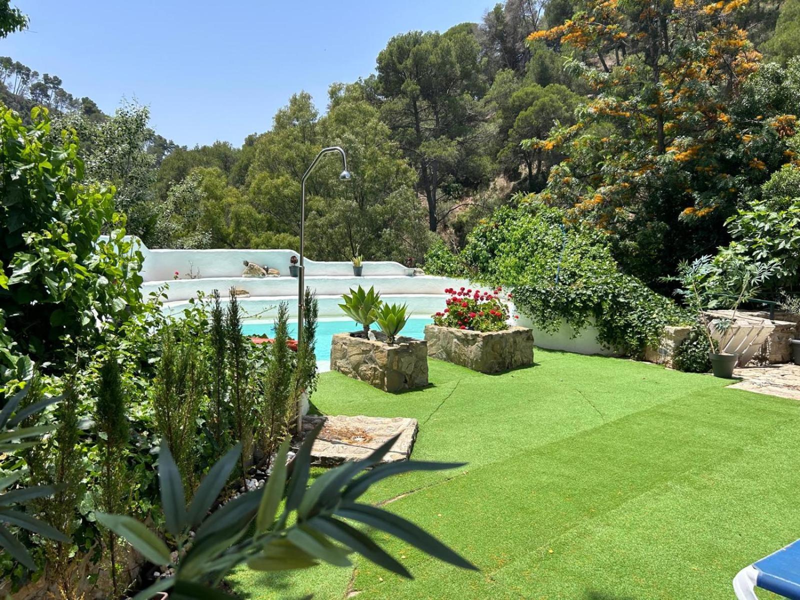 Humaina Hotel 3*